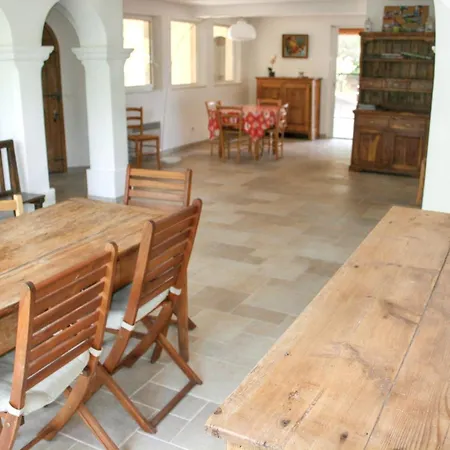 Maison Elegante A Avec Vue Sur La *