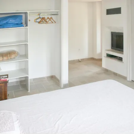 Maison Elegante A Avec Vue Sur La